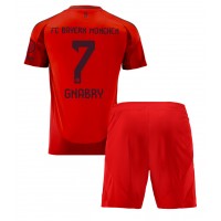 Maglie da calcio Bayern Munich Serge Gnabry #7 Prima Maglia Bambino 2024-25 Manica Corta (+ Pantaloni corti)